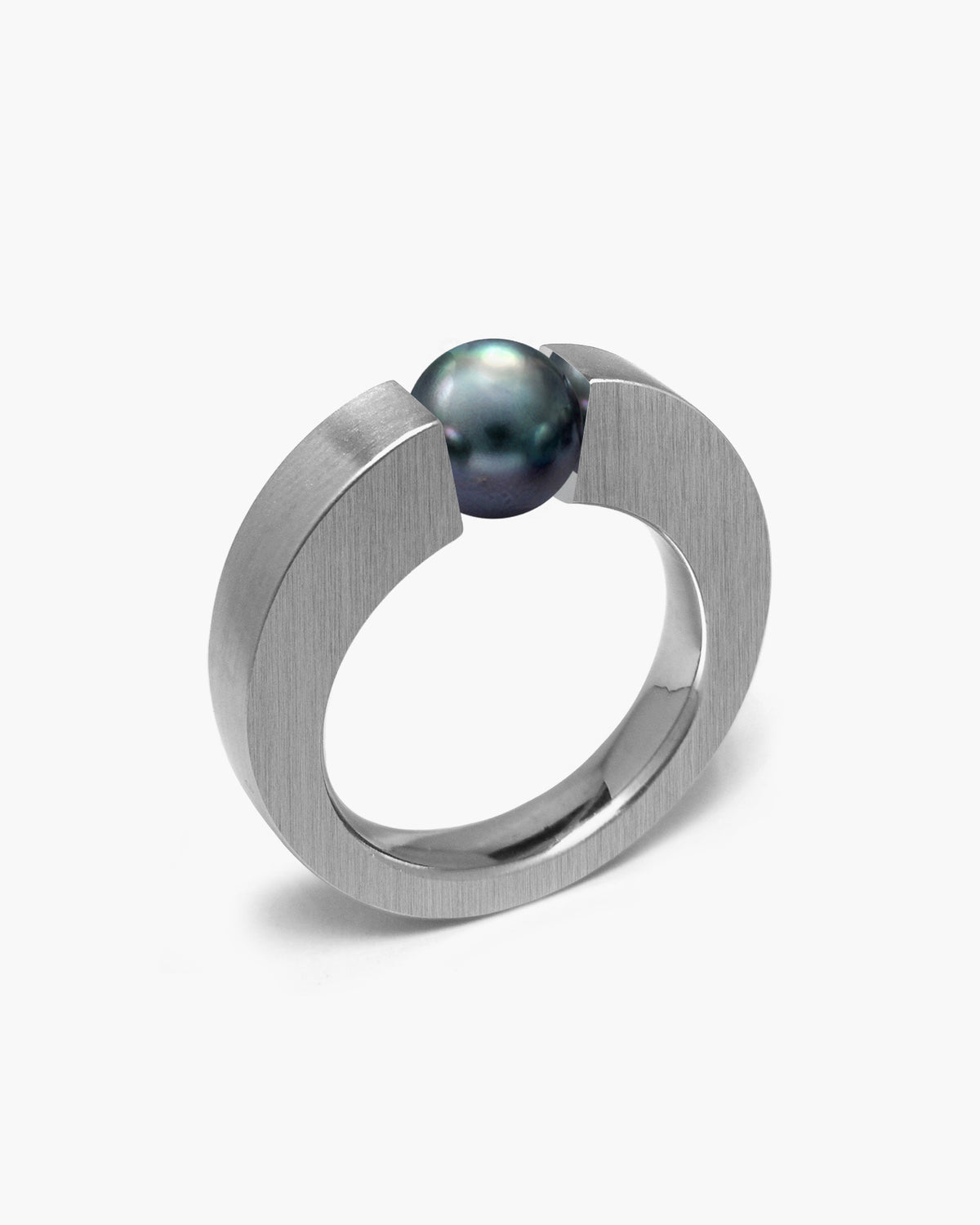 taormina-abbracci-tension-set-ring-brushed-black-pearl
