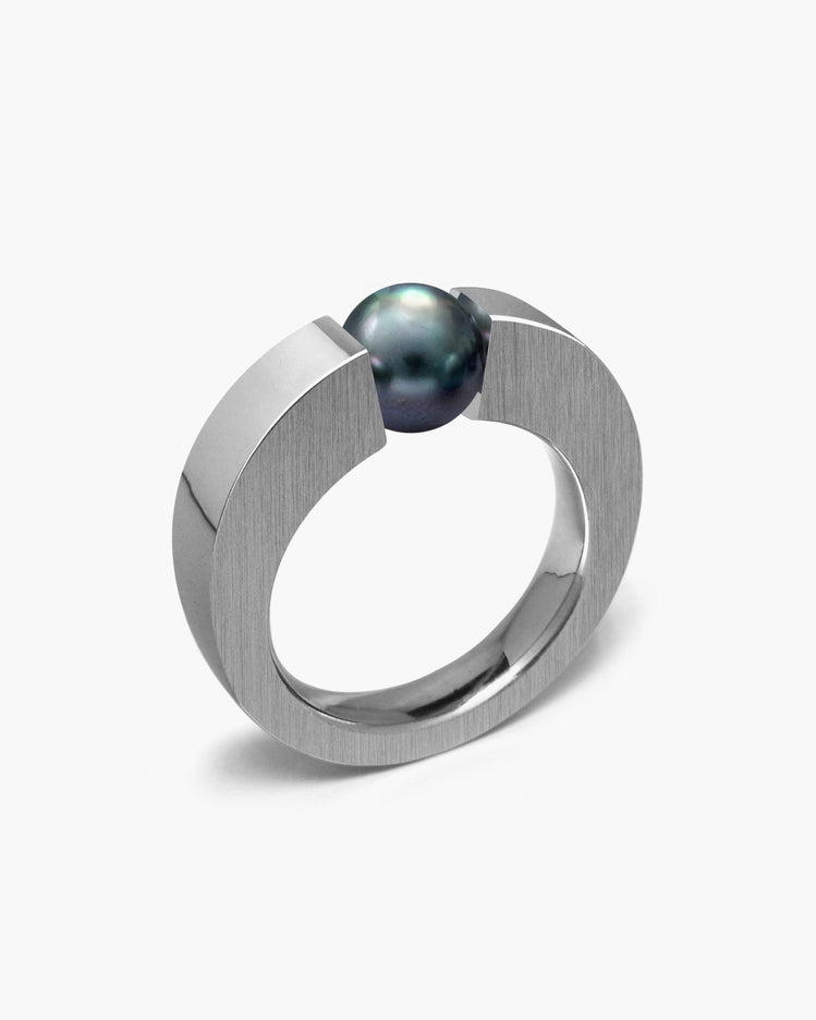 taormina-abbracci-tension-set-ring-brushed-polished-black-pearl