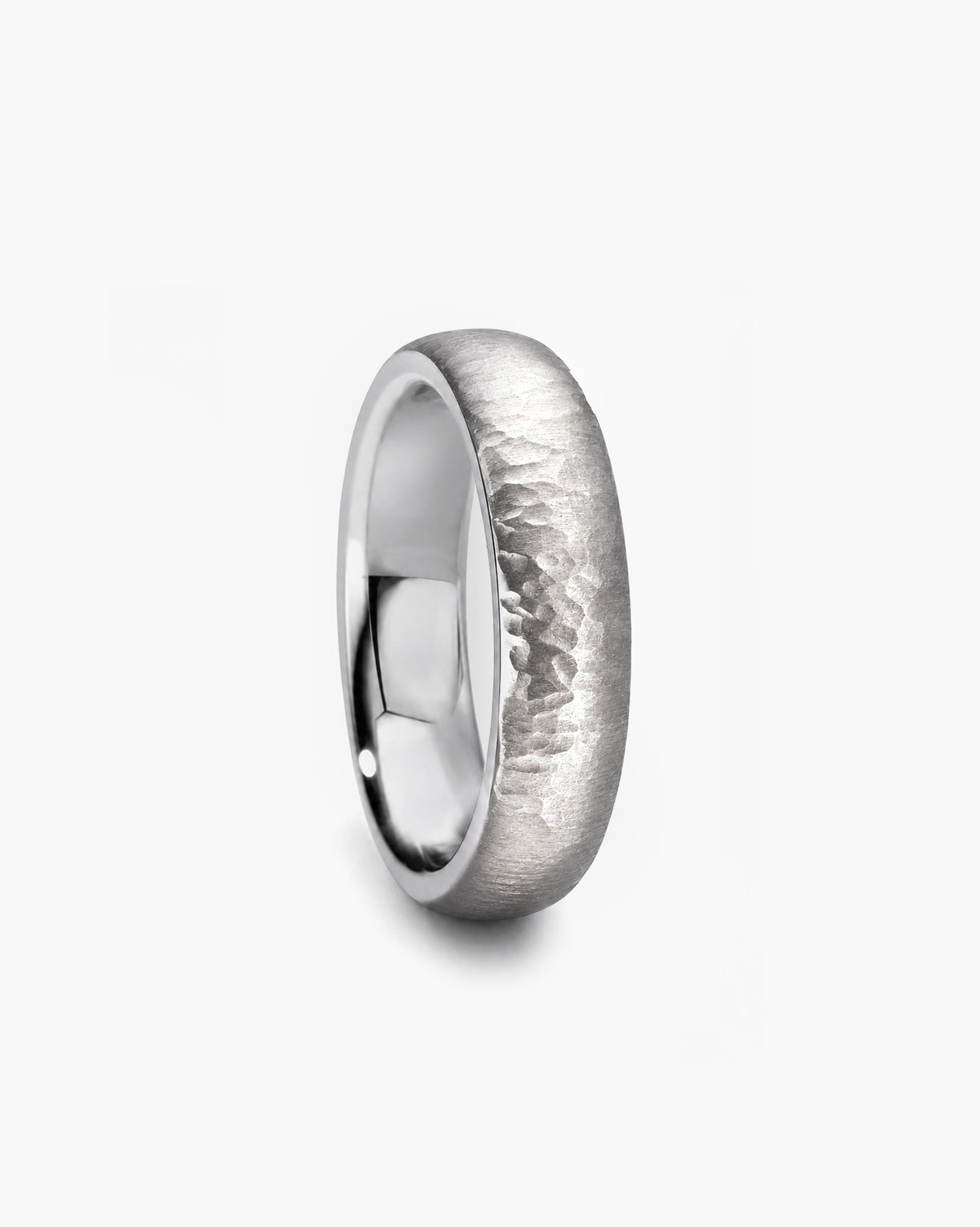 taormina-hammered-band-ring-brushed-6mm-up