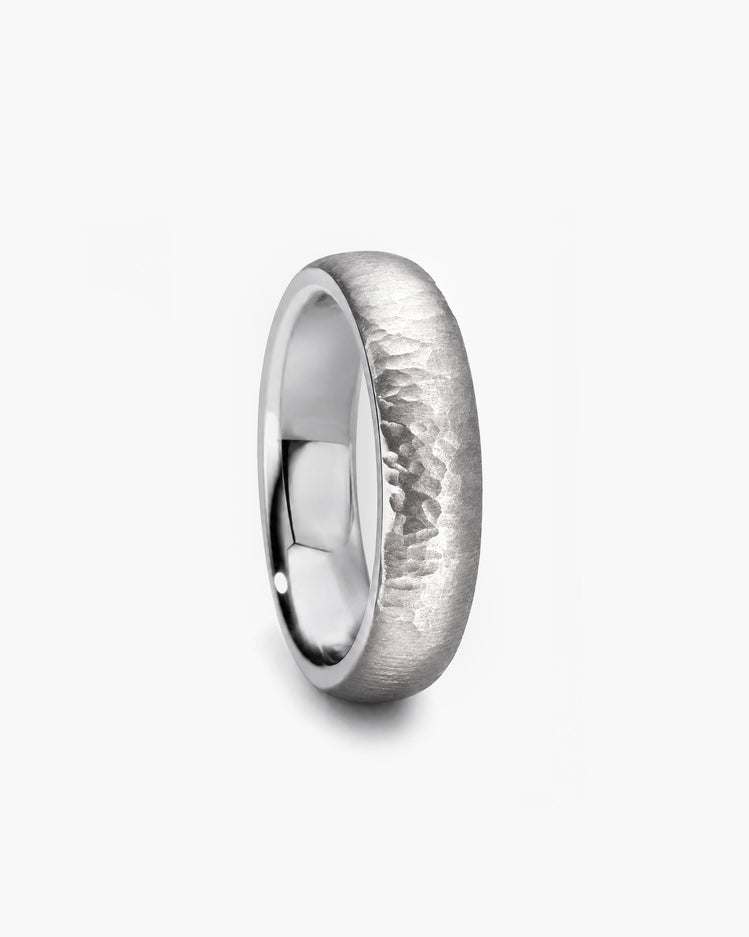 taormina-hammered-band-ring-brushed-6mm-up