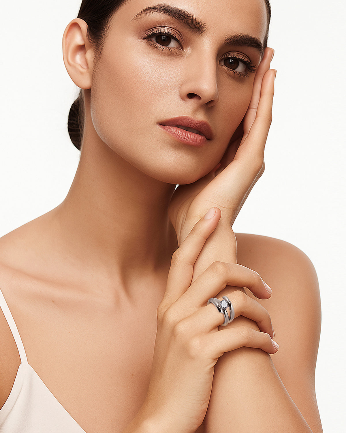 Iliana Tension Set Ring