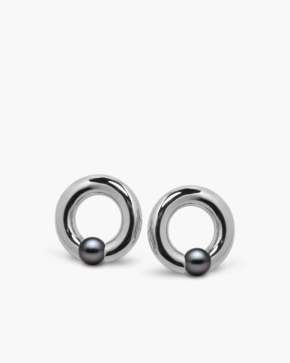 taormina-luna-stud-earrings-tension-set-black-pearl
