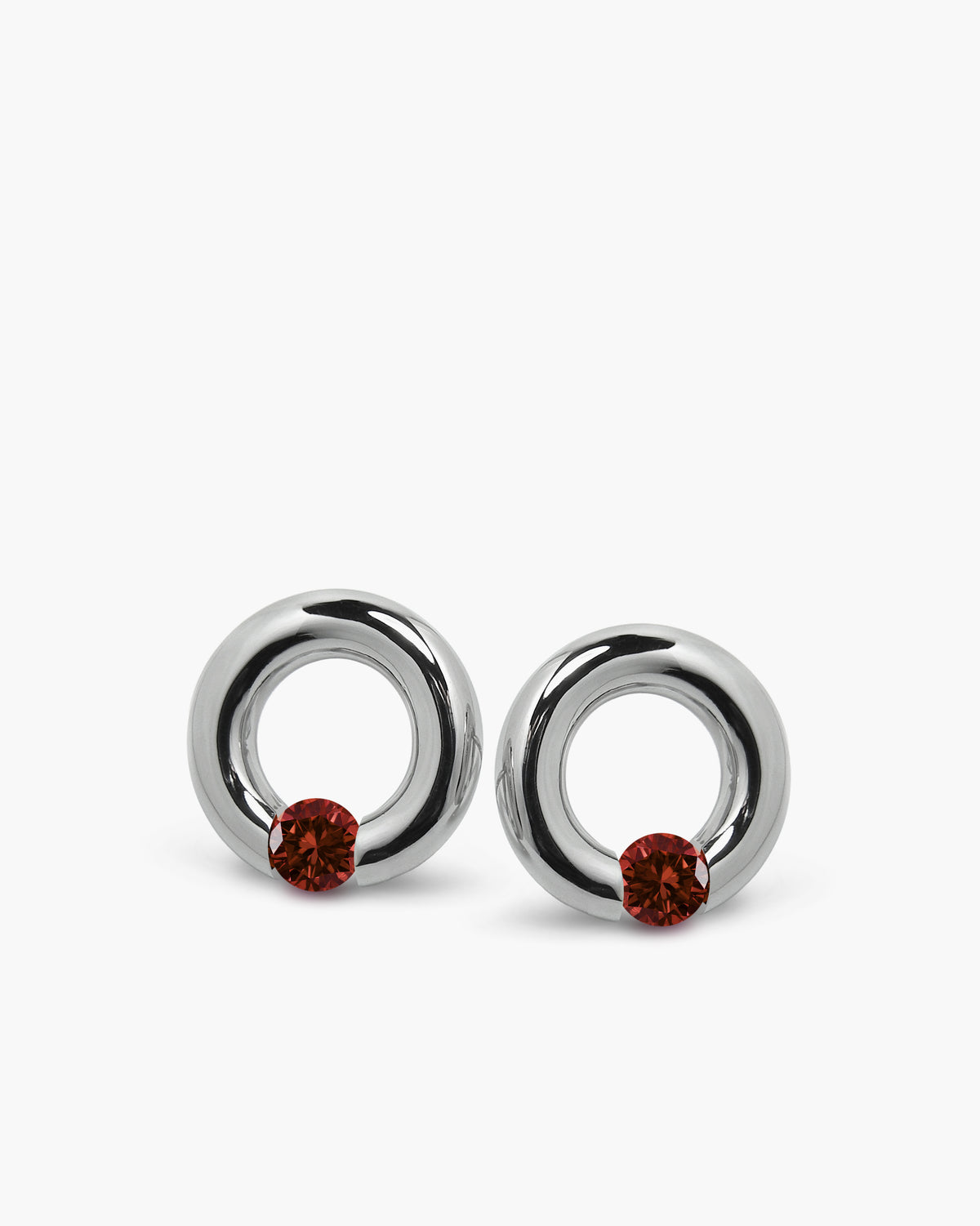 taormina-luna-stud-earrings-tension-set-garnet