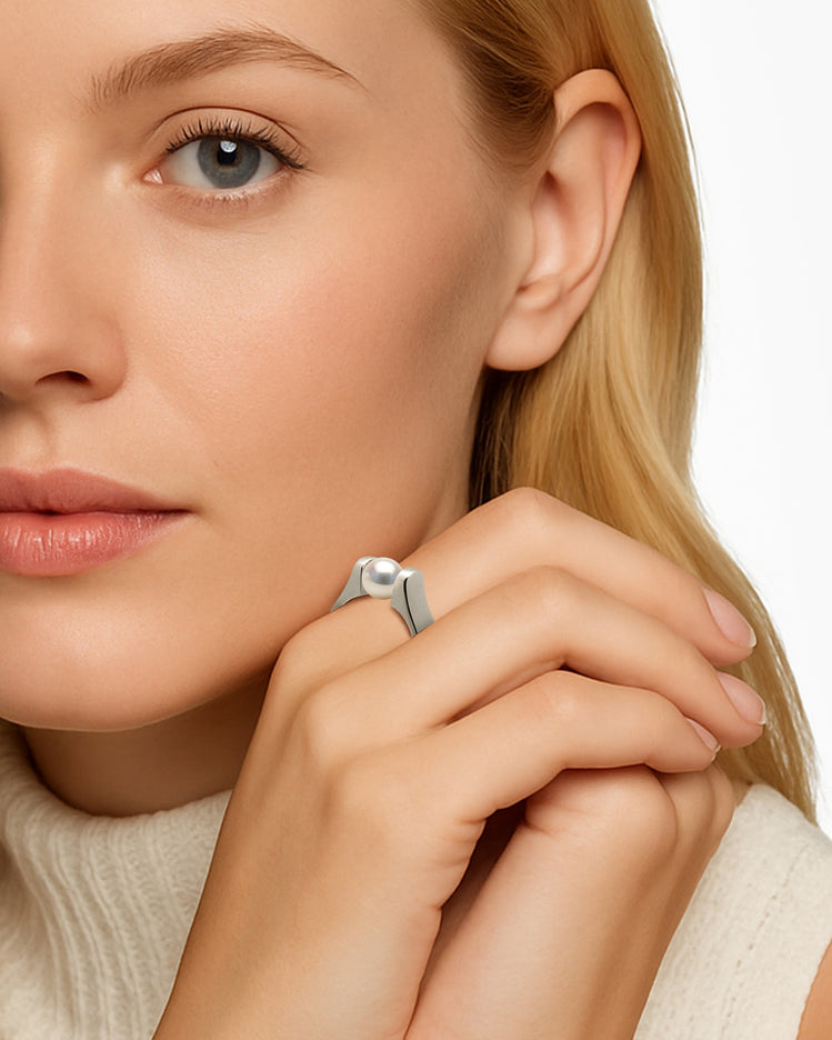 taormina-marea-flat-tension-set-ring-white-pearl-model-zoom