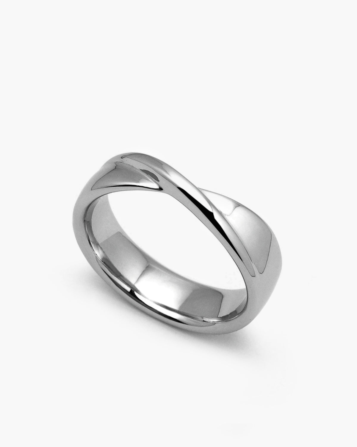Möbius Band Ring