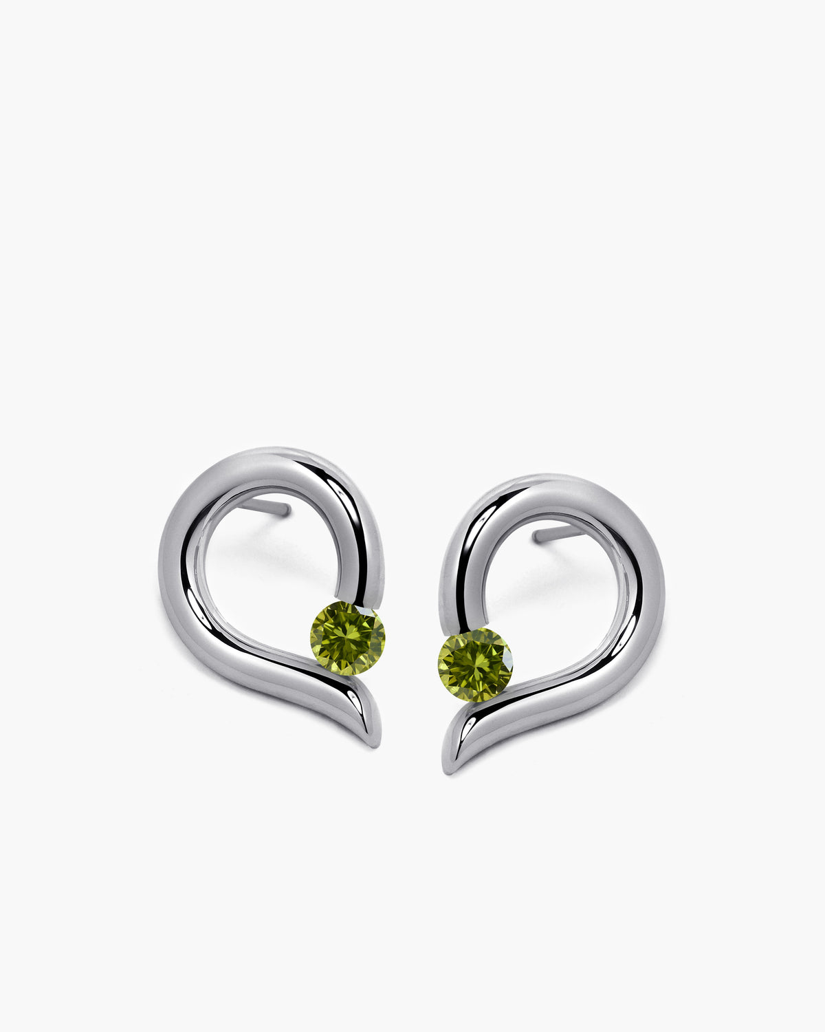 taormina-onde-stud-earrings-tension-set-peridot