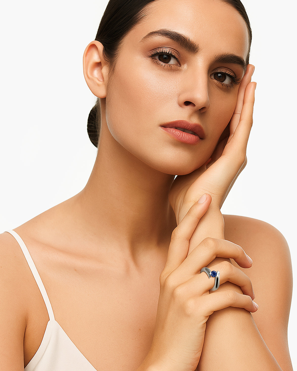 taormina-sinuoso-tension-set-ring-blue-sapphire-model