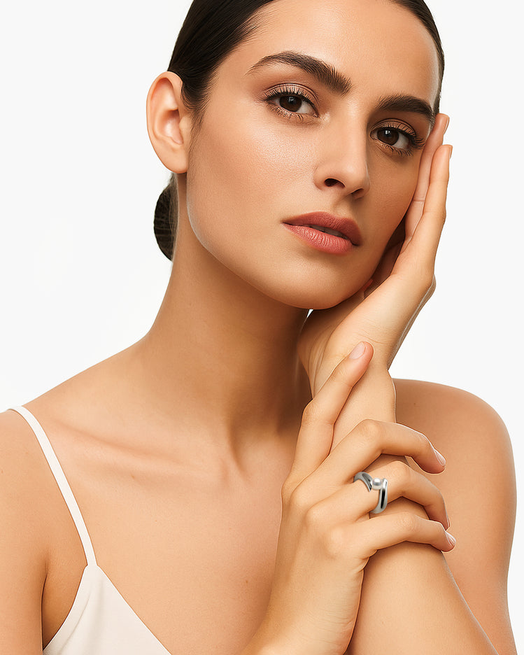 taormina-sinuoso-tension-set-ring-white-pearl-model