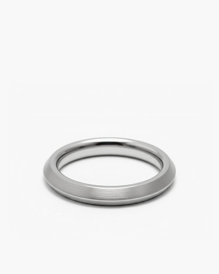taormina-triangle-ring-brushed-down