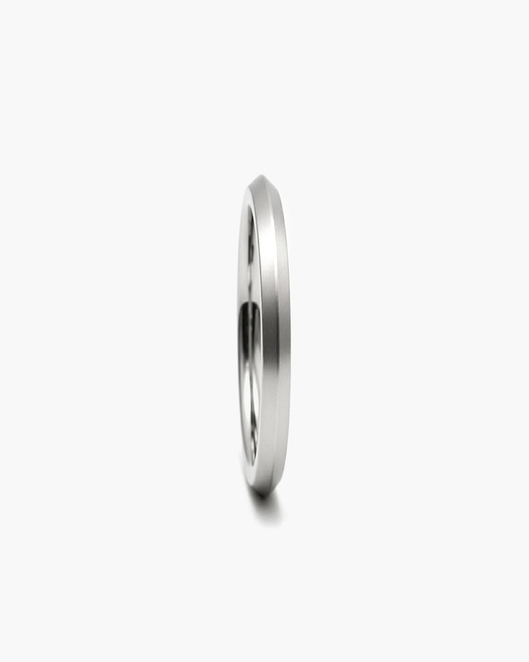 taormina-triangle-ring-brushed-up